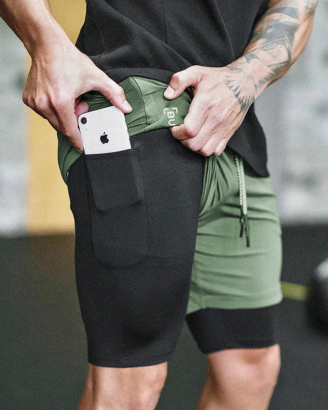 FitNexa Pocket Compression Shorts